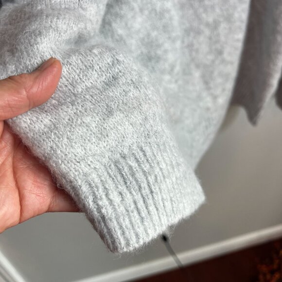 Cupcakes and Cashmere Womens Plus Size 3X Gnome Plush Sweater Gray Scoop Neck - Picture 7 of 10